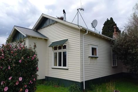 Photo of property in 14 Trafalgar Street, Dannevirke, 4930