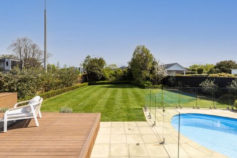 Photo of property in 3 Strowan Road, Strowan, Christchurch, 8052