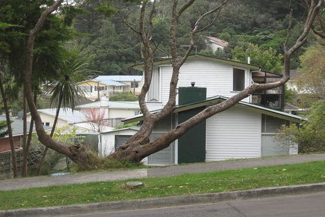 Photo of property in 34 Lowry Crescent, Stokes Valley, Lower Hutt, 5019