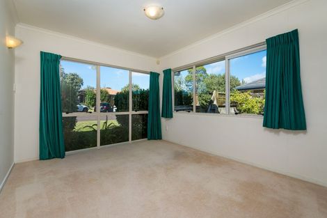 Photo of property in 10 Darimouth Place, Albany, Auckland, 0632
