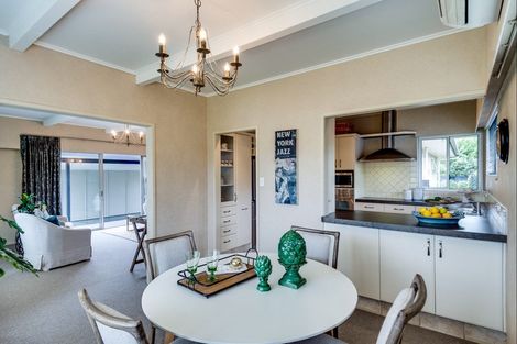 Photo of property in 32 Saint Hill Lane, Havelock North, 4130