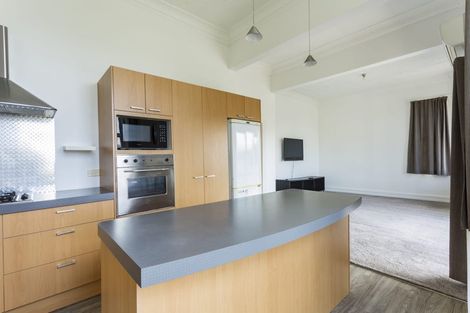 Photo of property in 39 Easther Crescent, Kew, Dunedin, 9012