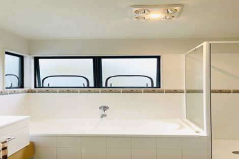 Photo of property in 19 Summerfield Lane, Albany, Auckland, 0632