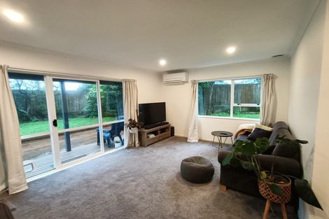 Photo of property in 51a Guadeloupe Crescent, Grenada Village, Wellington, 6037