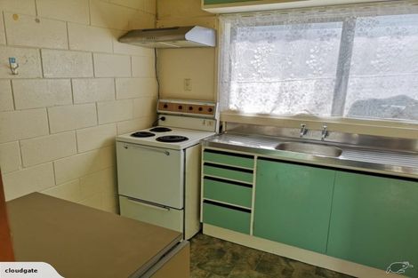Photo of property in Lynbrae Court Flats, 20/4 Dr Taylor Terrace, Johnsonville, Wellington, 6037