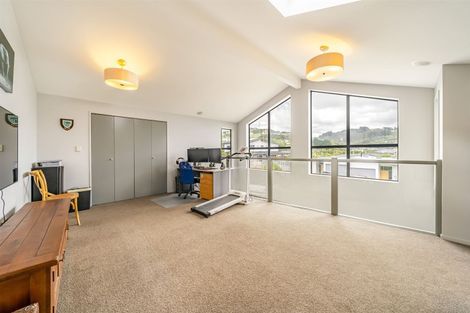 Photo of property in 8 Flotilla Place, Whitby, Porirua, 5024