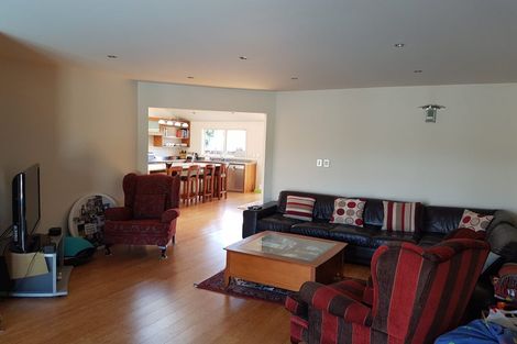 Photo of property in 77 Seaview Road, Paremata, Porirua, 5024
