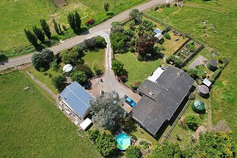 Photo of property in 52 Gallie Branch Road, Matakohe, 0594