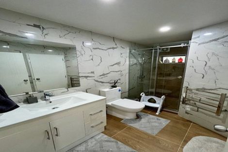 Photo of property in 1d Ohira Place, Henderson, Auckland, 0612