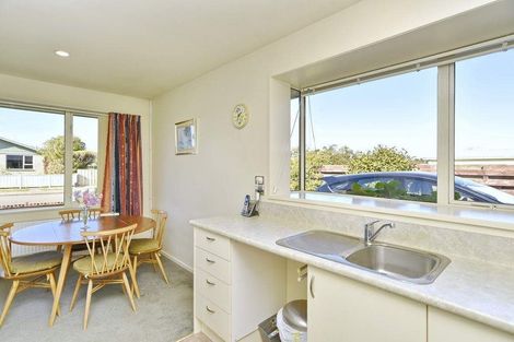 Photo of property in 6 Seadown Crescent, Amberley, 7410