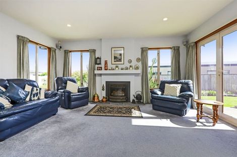 Photo of property in 6 Saint Hill Rise, Havelock North, 4130