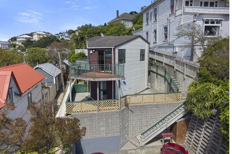 Photo of property in 53 Hankey Street, Mount Cook, Wellington, 6011