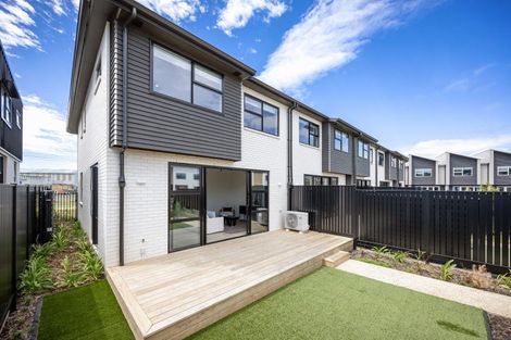Photo of property in 680 Swanson Road, Swanson, Auckland, 0612