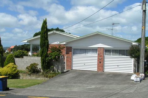Photo of property in 2/33 Hauraki Road, Hauraki, Auckland, 0622