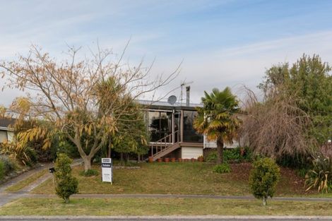 Photo of property in 14 Epping Place, Richmond Heights, Taupo, 3330