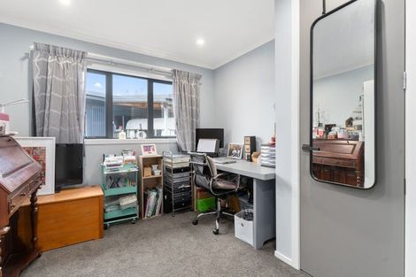 Photo of property in 7 Takahe Drive, Carterton, 5713