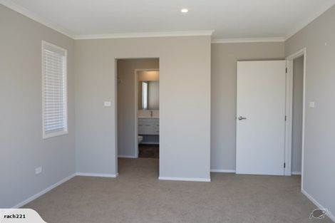 Photo of property in 104 Whakaturou Crescent, Pyes Pa, Tauranga, 3112