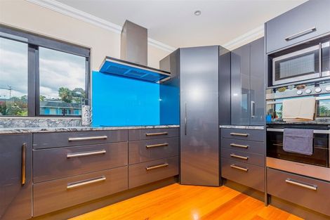 Photo of property in 10a Yule Place, Massey, Auckland, 0614