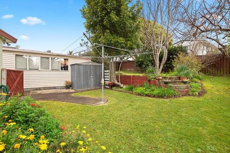 Photo of property in 69 Puriri Road, Pukekohe, 2120