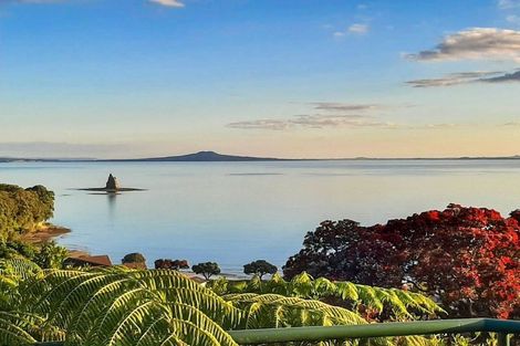 Photo of property in 1083 Whangaparaoa Road, Tindalls Beach, Whangaparaoa, 0930