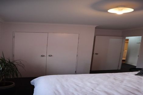 Photo of property in 10 Hinau Street, New Lynn, Auckland, 0600