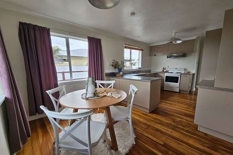 Photo of property in 13 Saint Annes Street, Levin, 5510