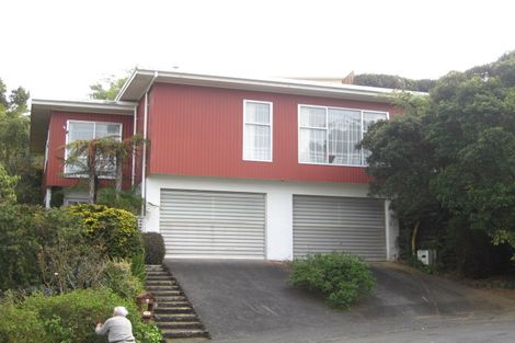 Photo of property in 5 Whitby Place, Westown, New Plymouth, 4310
