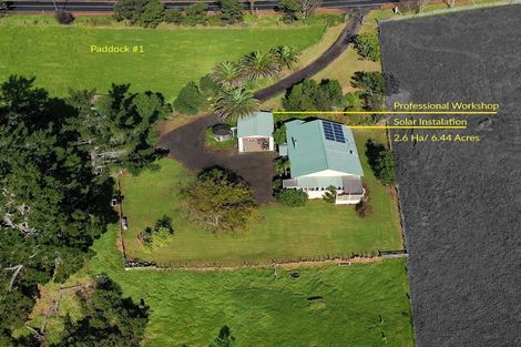 Photo of property in 2442 South Head Road, South Head, Helensville, 0874