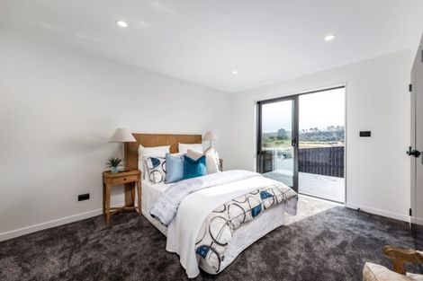 Photo of property in 12 Takurua Terrace, Orewa, 0931