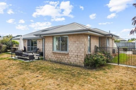 Photo of property in 11 Awa Place, Rangiora, 7400