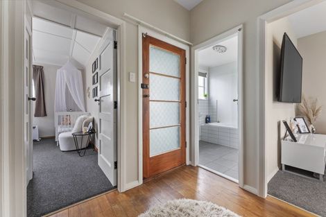 Photo of property in 57 Manson Street, Terrace End, Palmerston North, 4410