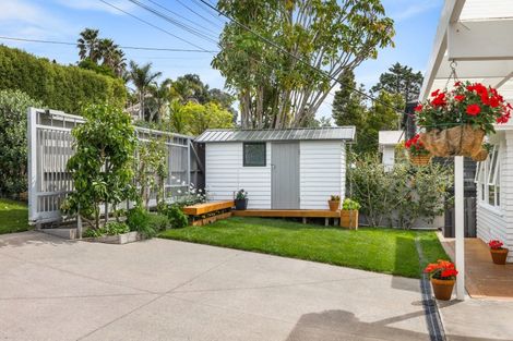 Photo of property in 2/71 Saddleback Rise, Murrays Bay, Auckland, 0630