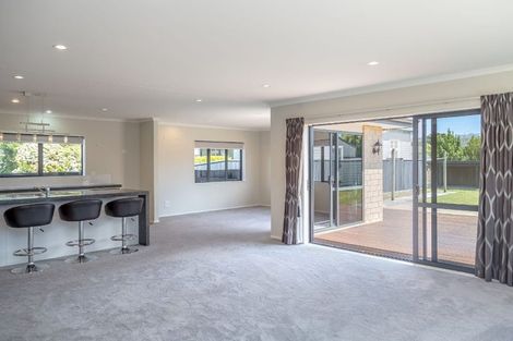 Photo of property in 12 Taylor Street, Carterton, 5713