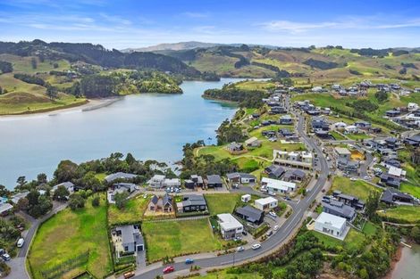 Photo of property in 7 Rangitahi Road, Raglan, 3225