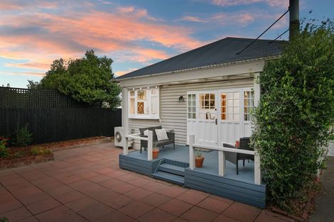 Photo of property in 37 Medway Street, Richmond, Christchurch, 8013
