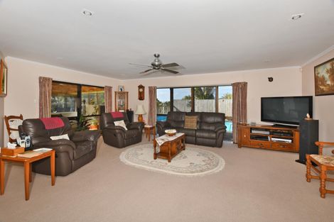 Photo of property in 28 Matarau Road, Matarau, Kamo, 0185