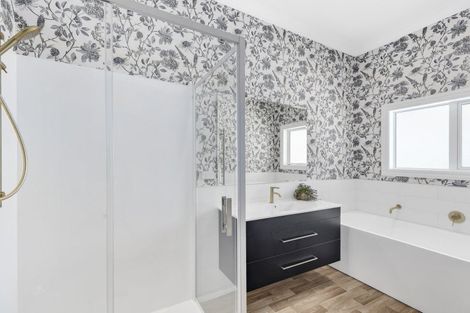 Photo of property in 20 Donegal Street, Cromwell, 9310