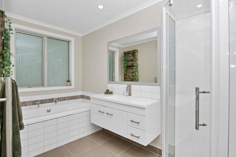 Photo of property in 96 Brougham Street, Westport, 7825