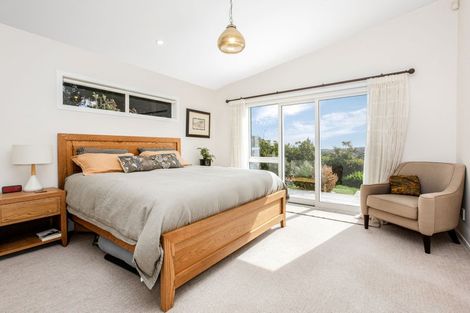Photo of property in 152 Eskdale Road, Papakowhai, Porirua, 5024