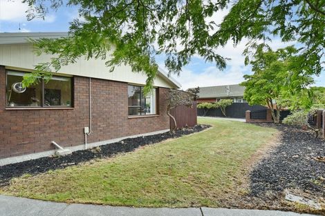 Photo of property in 31 Solomon Avenue, Redwood, Christchurch, 8051