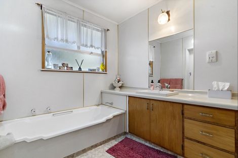 Photo of property in 13 Fairbrother Street, Carterton, 5713