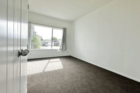 Photo of property in 2/44 Darren Crescent, Half Moon Bay, Auckland, 2012