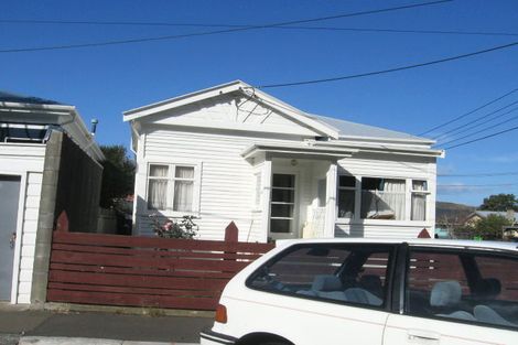 Photo of property in 141 Queens Drive, Lyall Bay, Wellington, 6022