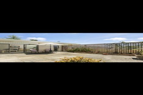 Photo of property in 30 Saddleback Rise, Murrays Bay, Auckland, 0630