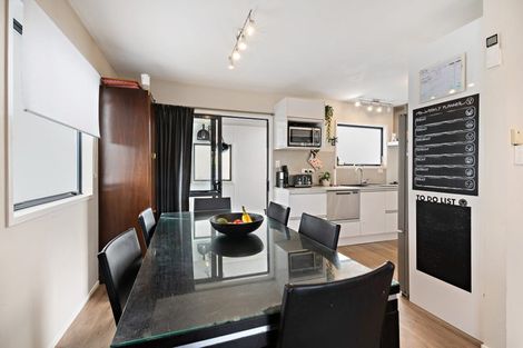 Photo of property in 3a Vela Place, Clarks Beach, 2122