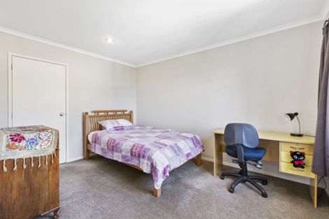 Photo of property in 3 Candlestick Place, Oteha, Auckland, 0632