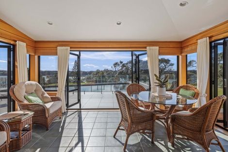 Photo of property in 453 Mahurangi West Road, Mahurangi West, Warkworth, 0983