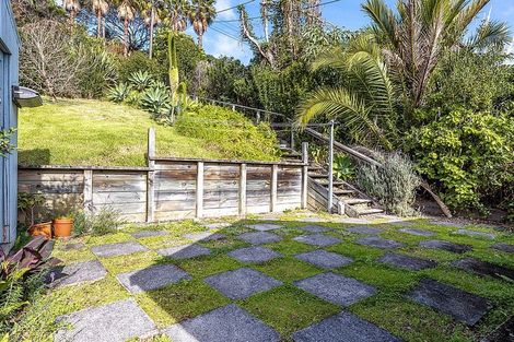 Photo of property in 29 Ocean Road, Surfdale, Waiheke Island, 1081