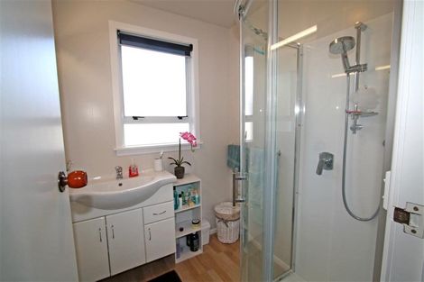 Photo of property in 42 Awanui Street, Merrilands, New Plymouth, 4312