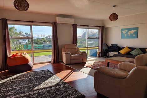 Photo of property in 356 Kuku Beach Road, Kuku, Levin, 5570